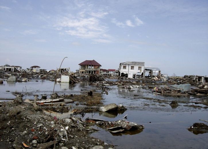  » Un tsunami fait au moins 281 morts à la veille de Noël en Indonésie