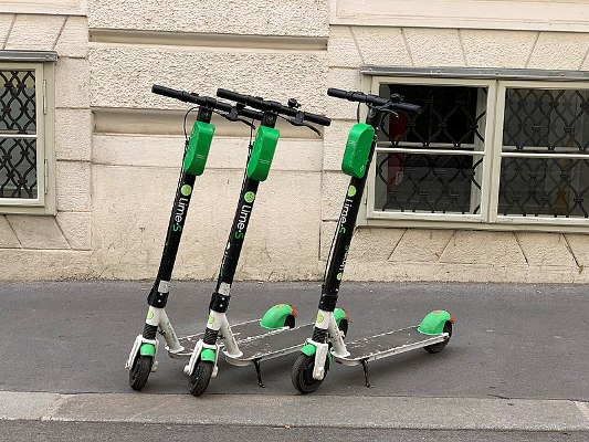  » Les trottinettes électriques finissent trop souvent leur course dans l’eau