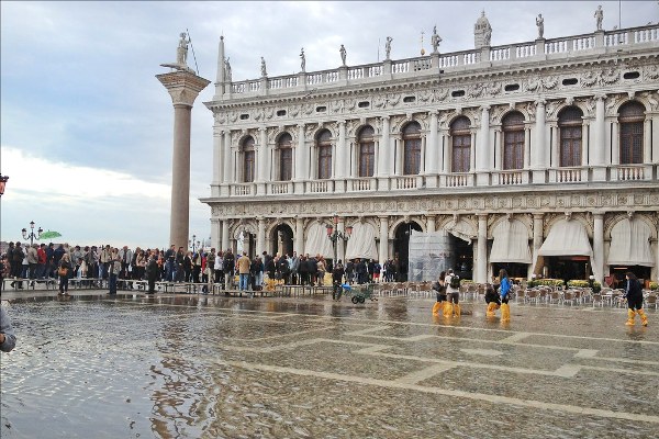  » Venise encore touchée par une marée exceptionnelle ce dimanche